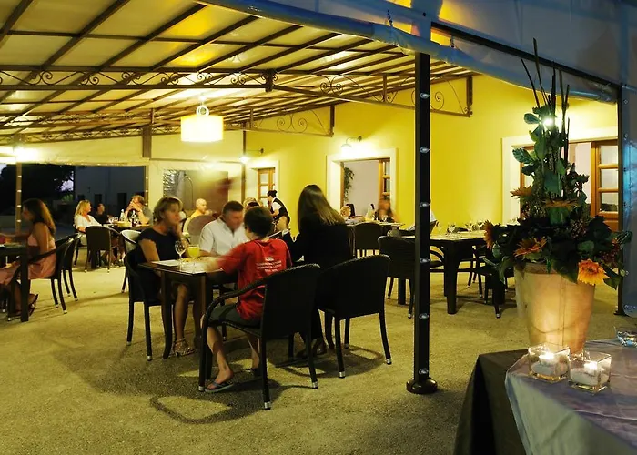 Country & אלגהרו