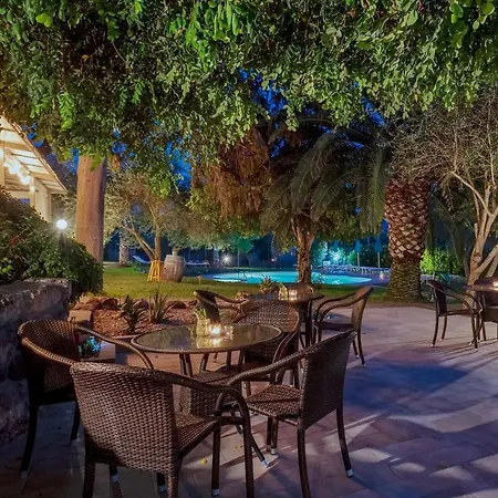 Hotel Country & 4*
